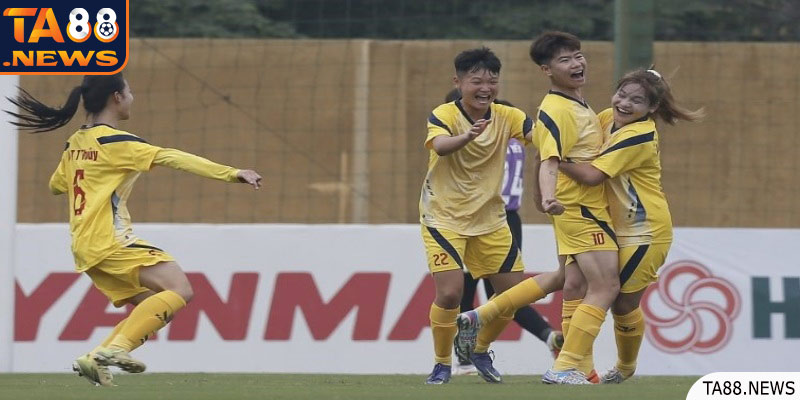 Hà Nội II thắng thuyết 2 - 0 trước Sơn La